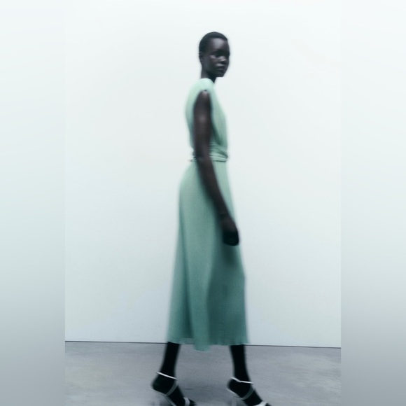 ZARA CLASSY KNOTTED PLEATED JUMPSUIT - Picture 2 of 9